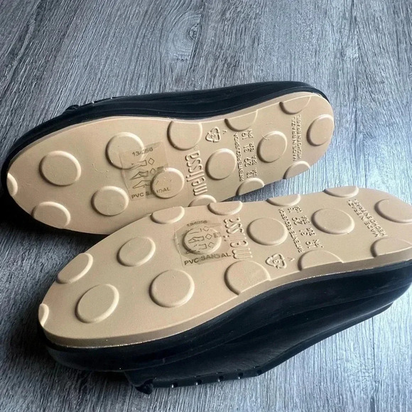 Melissa Lace Up Waterproof “Be” Lace Up Sneaker Black - Picture 10 of 16